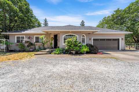 5851 Hugo Road, Grants Pass, OR 97526
