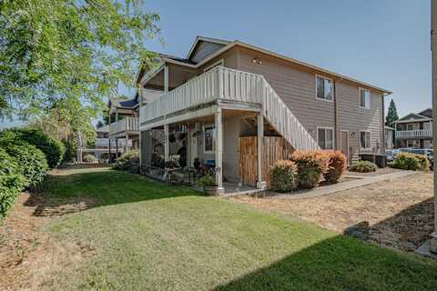 632 Valley Heart Lane, Central Point, OR 97502