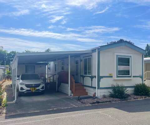 431 Ashwood Drive, Grants Pass, OR 97526
