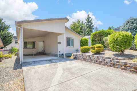 107 NW Wrightwood Circle, Grants Pass, OR 97526