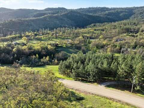 500 Conifer Way, Ashland, OR 97520