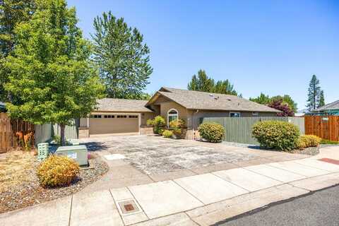 1542 SW Yucca Drive, Grants Pass, OR 97527