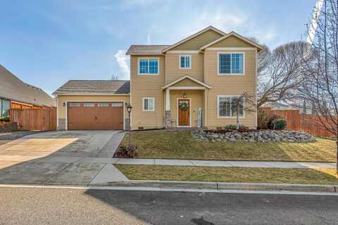 2864 Strasburg Street, Medford, OR 97504