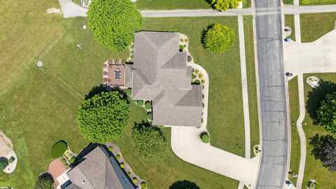 1306 McCormick Dr, Nappanee, IN 46550