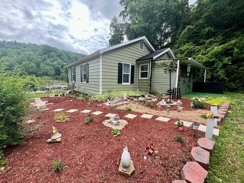 55 Dawson Branch, Hindman, KY 41822