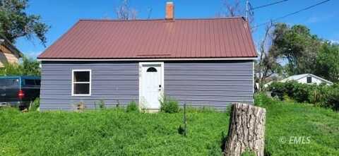 900 N 3rd St, Miles City, MT 59301
