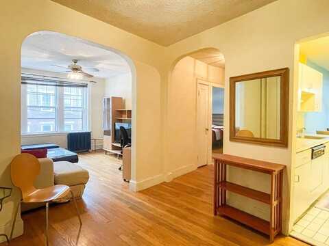 114 Strathmore Rd 301, Boston, MA 02135