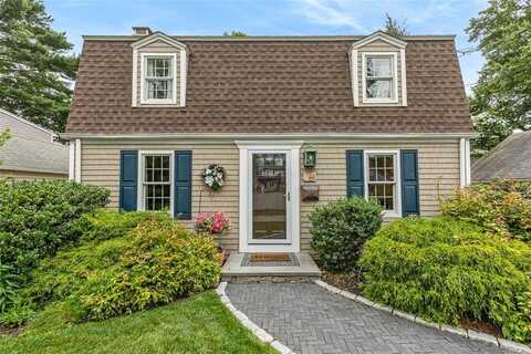 61 Harlem Street, East Providence, RI 02916