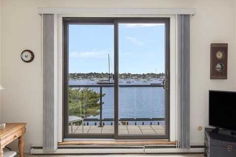 306 America, Newport, RI 02840