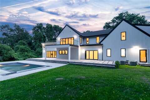 19 Castle Road, Narragansett, RI 02882