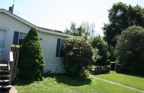 1 South Drive, Portsmouth, RI 02871
