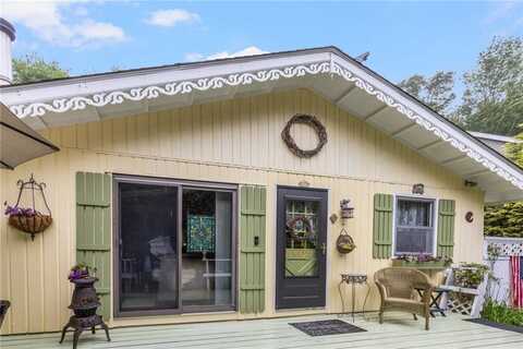 108 Steamboat Street, Jamestown, RI 02835