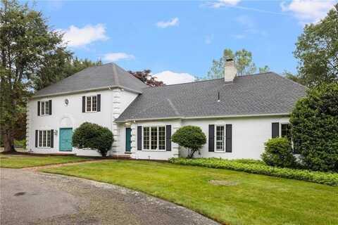 60 Huguenot Drive, East Greenwich, RI 02818