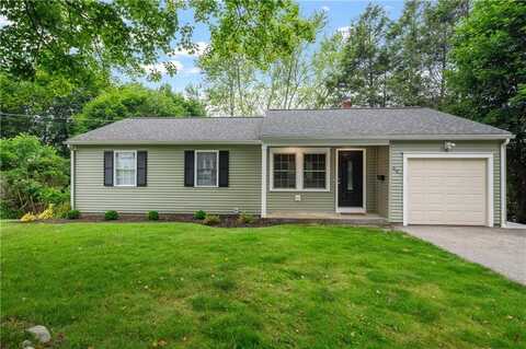 607 Knollwood Drive, Woonsocket, RI 02895