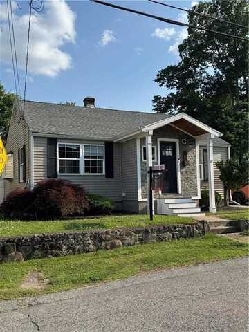 81 Waumsett Avenue, Cumberland, RI 02864