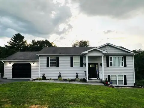 281 Plantation Drive, Richlands, VA 24641