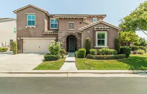 4379 Heritage Lane, Clovis, CA 93619