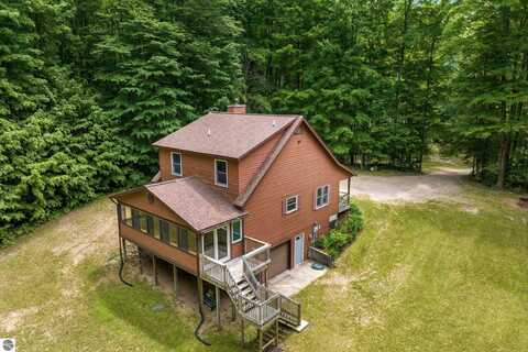 9031 NE County Road 612, Kalkaska, MI 49646