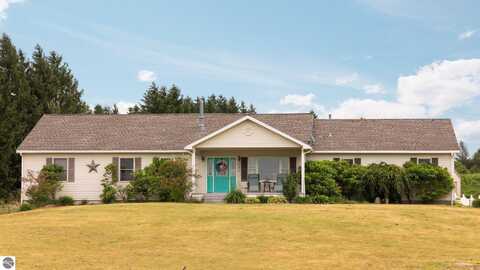 201 Prince Lane, Manton, MI 49663