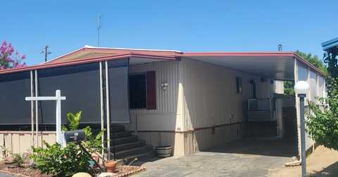 1724 Minnewawa Avenue, Clovis, CA 93612