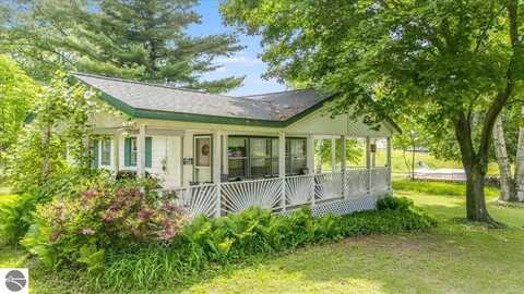 1735 Five Mile Road, Hale, MI 48739