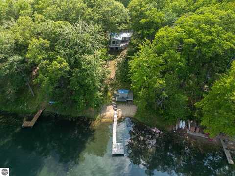 10723 Black Bear Road, Kalkaska, MI 49646