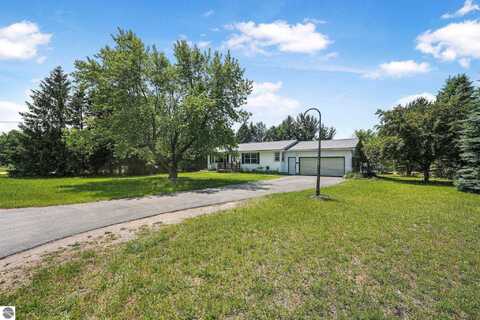 1806 Sawyer Road, Traverse City, MI 49685