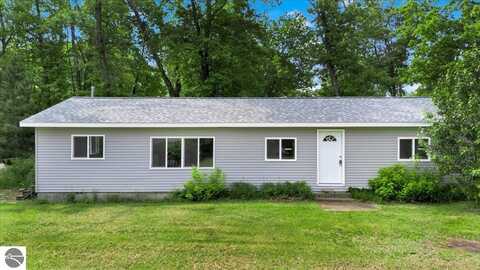 3594 Channel Road, Hale, MI 48739