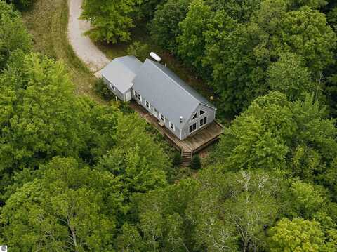 7434 Betsie River Court, Benzonia, MI 49616