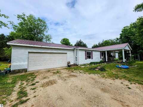 9982 Windmill Pointe Drive, Mancelona, MI 49659