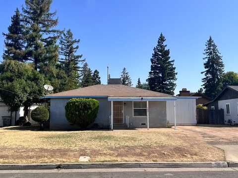 780 Sample Avenue W, Fresno, CA 93704