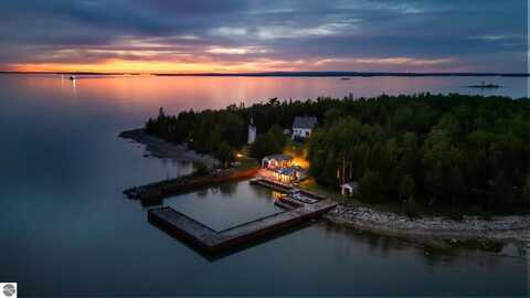 21500 S Pipe Island, De Tour Village, MI 49725