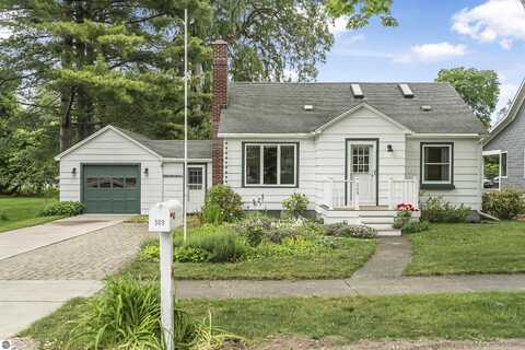 509 Spruce, Elk Rapids, MI 49629