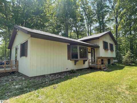 1294 Stoney Ridge Road, West Branch, MI 48661