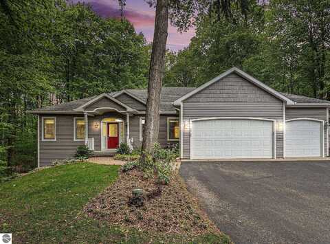 2725 Blue Meadow Drive, Traverse City, MI 49685