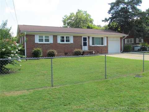 5320 Williamsburgh Drive, Fayetteville, NC 28304