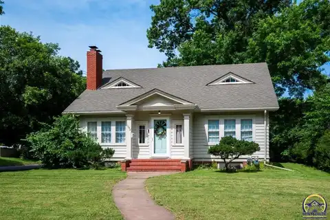 1045 SW Wayne AVE, Topeka, KS 66604