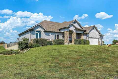 8618 SW 51st St, Topeka, KS 66610