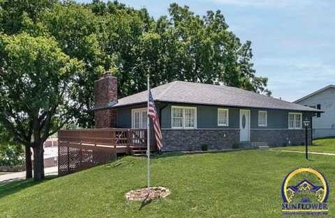 212 Delaware DR, Ozawkie, KS 66512