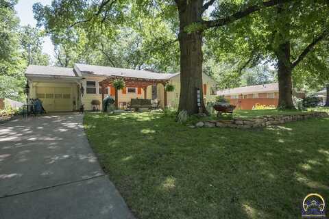 2920 SW Lane ST, Topeka, KS 66611