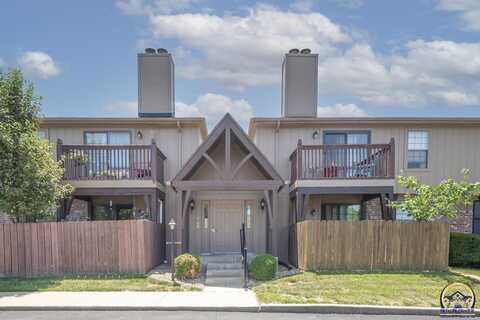 5641 SW Foxcroft S. Cir, Topeka, KS 66614