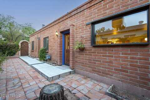 625 N Stewart Avenue, Tucson, AZ 85716