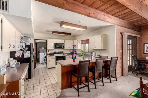 10901 N Camino De Oeste, Tucson, AZ 85742