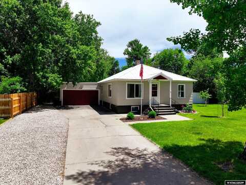 936 S 4th, Lander, WY 82520