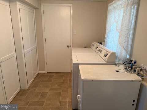 318 GRAND AVENUE, BLACKWOOD, NJ 08012