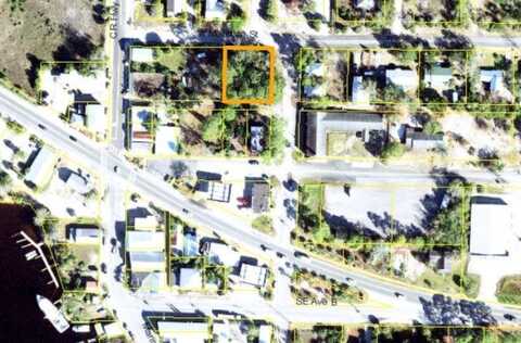 112 E Meridian Street, Carrabelle, FL 32322