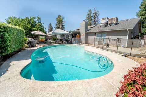606 N Orange Avenue, Exeter, CA 93221