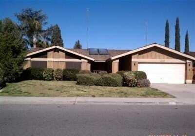 1216 W Evans Avenue, Visalia, CA 93277