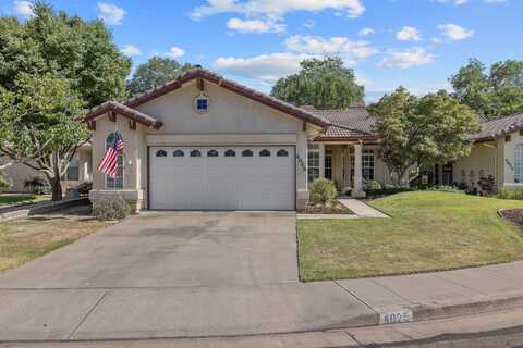 4025 W Hemlock Court, Visalia, CA 93277