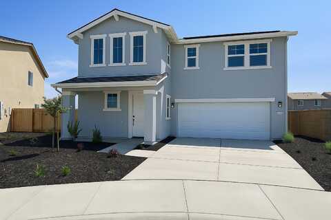 3042 N Martin Street, Visalia, CA 93291